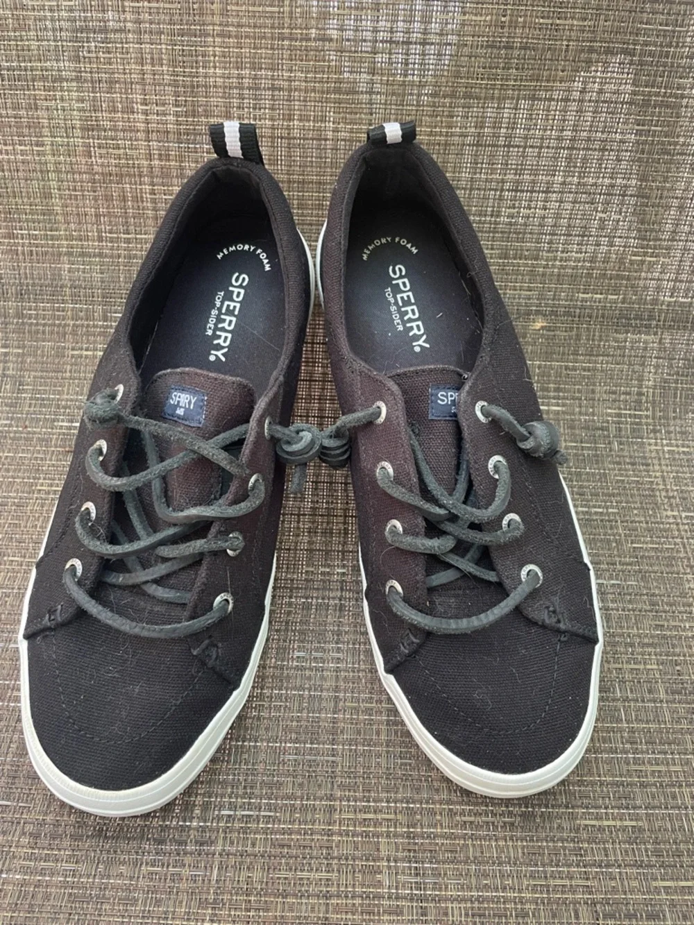 Sperry Crest Vibe sneakers in black very nice condition sz 8.5